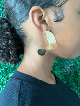 Load image into Gallery viewer, Asymmetrical drop earrings